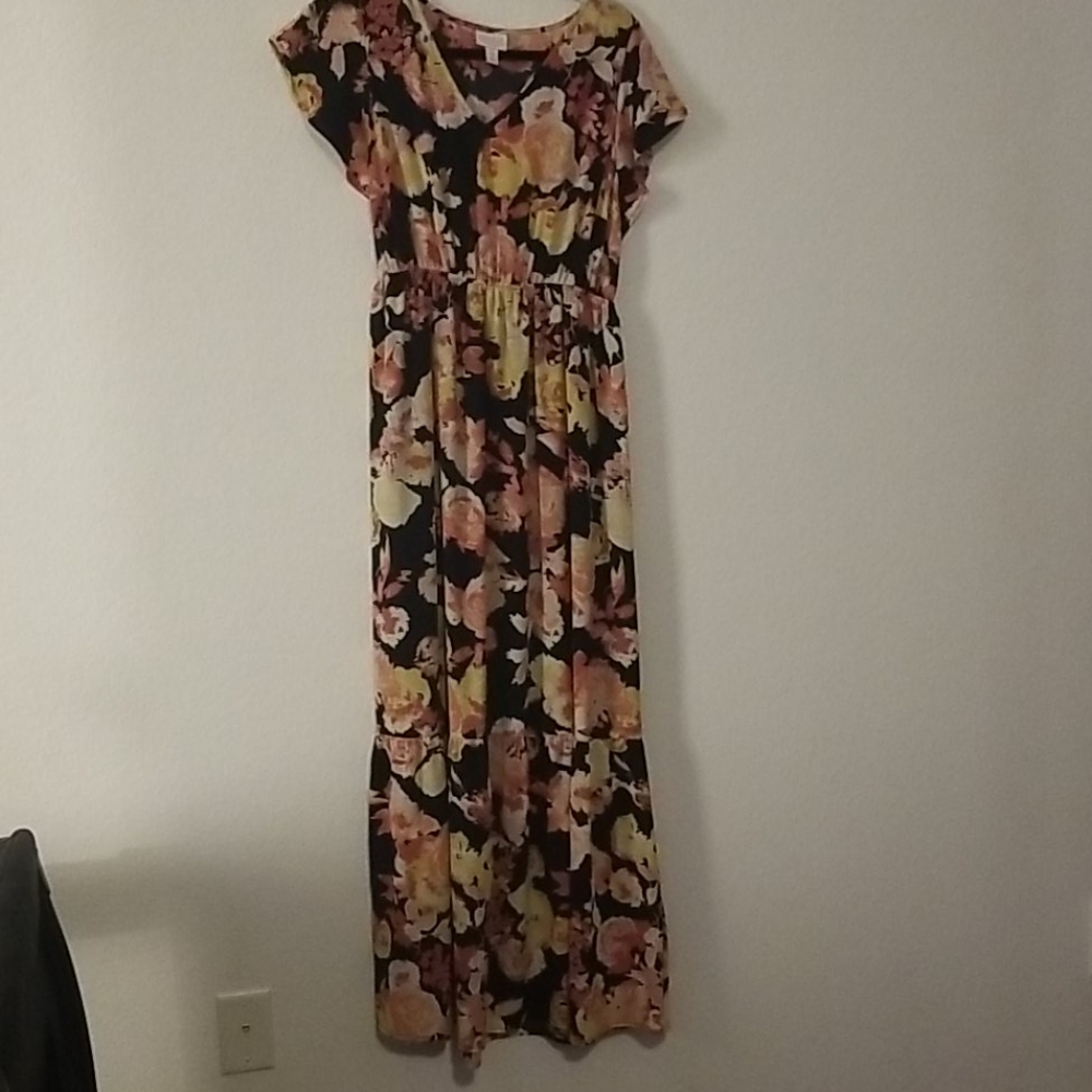 Floral maternity dress